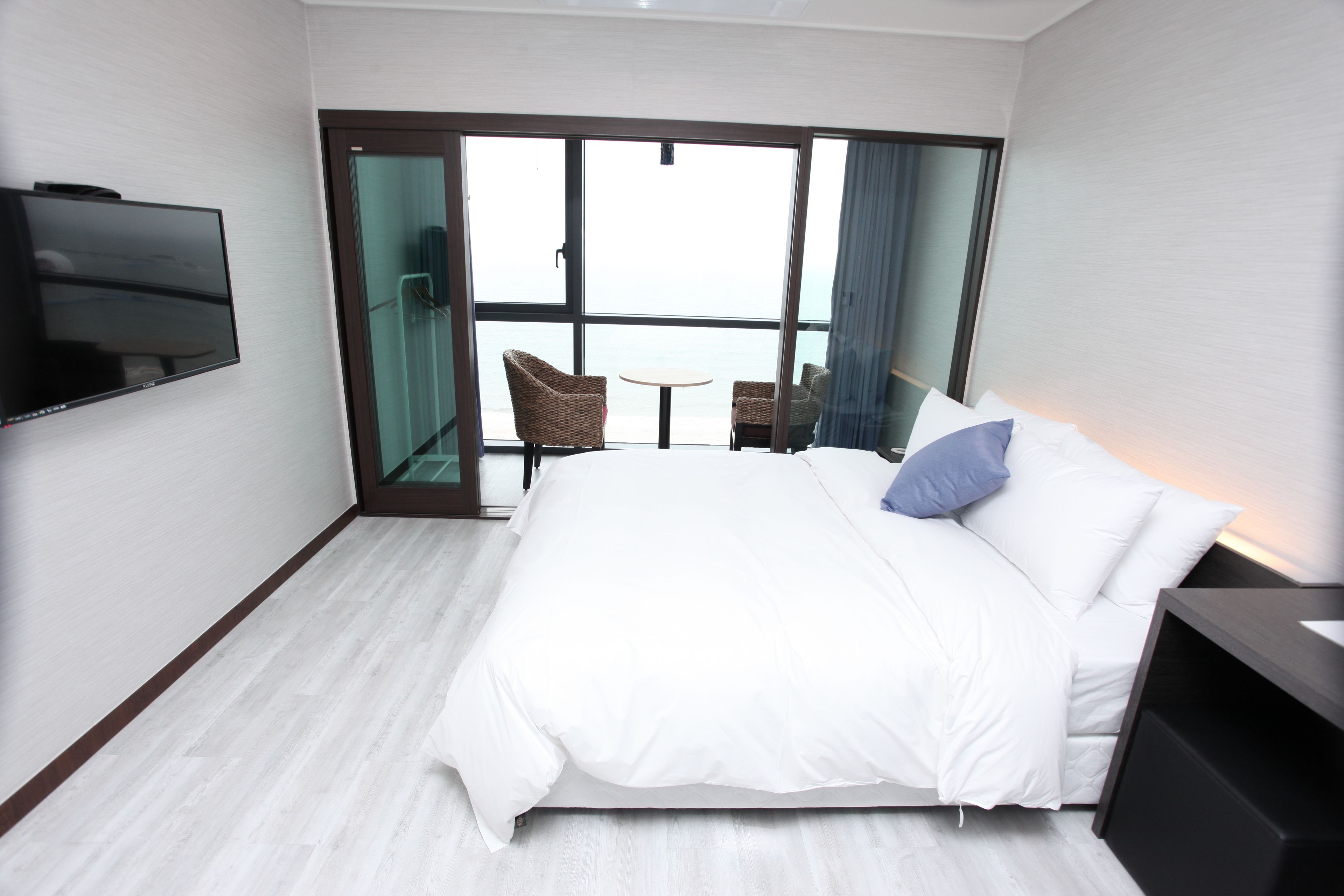 free minibar, blackout curtains, free wifi, bed sheets