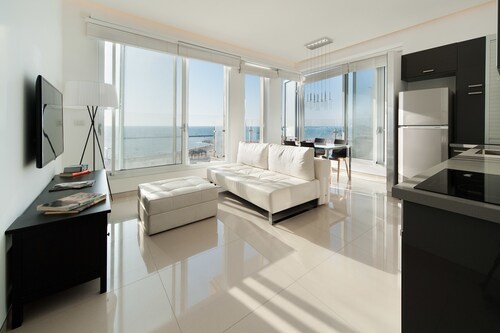 Sunset Panorama Apartment by Sea N' Rent