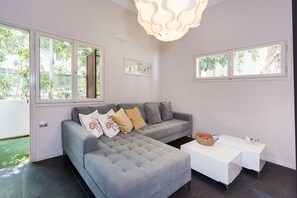 Apartment | Living area