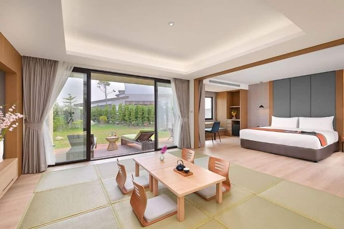 In-room safe, desk, blackout curtains, soundproofing