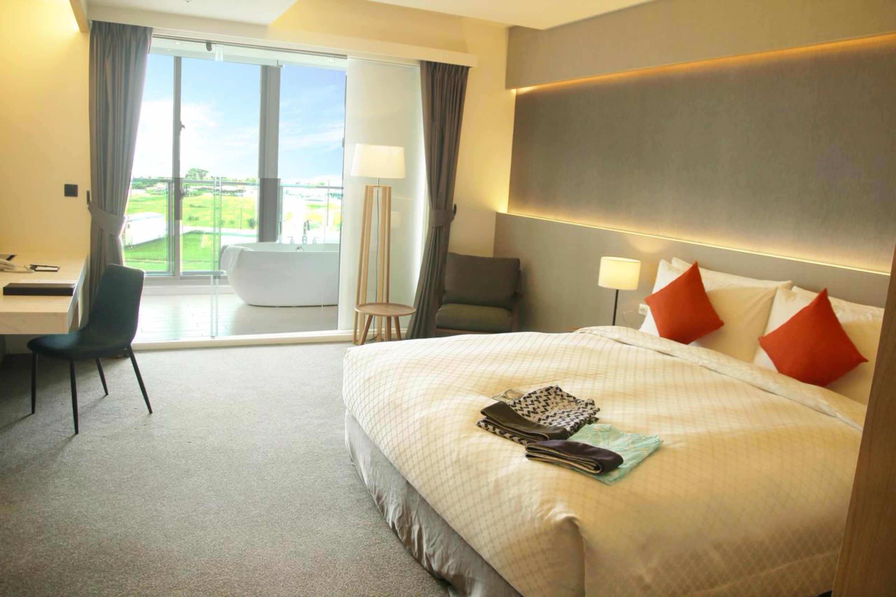 In-room safe, desk, blackout drapes, soundproofing