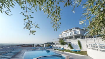 5 piscinas al aire libre, sillones reclinables de piscina