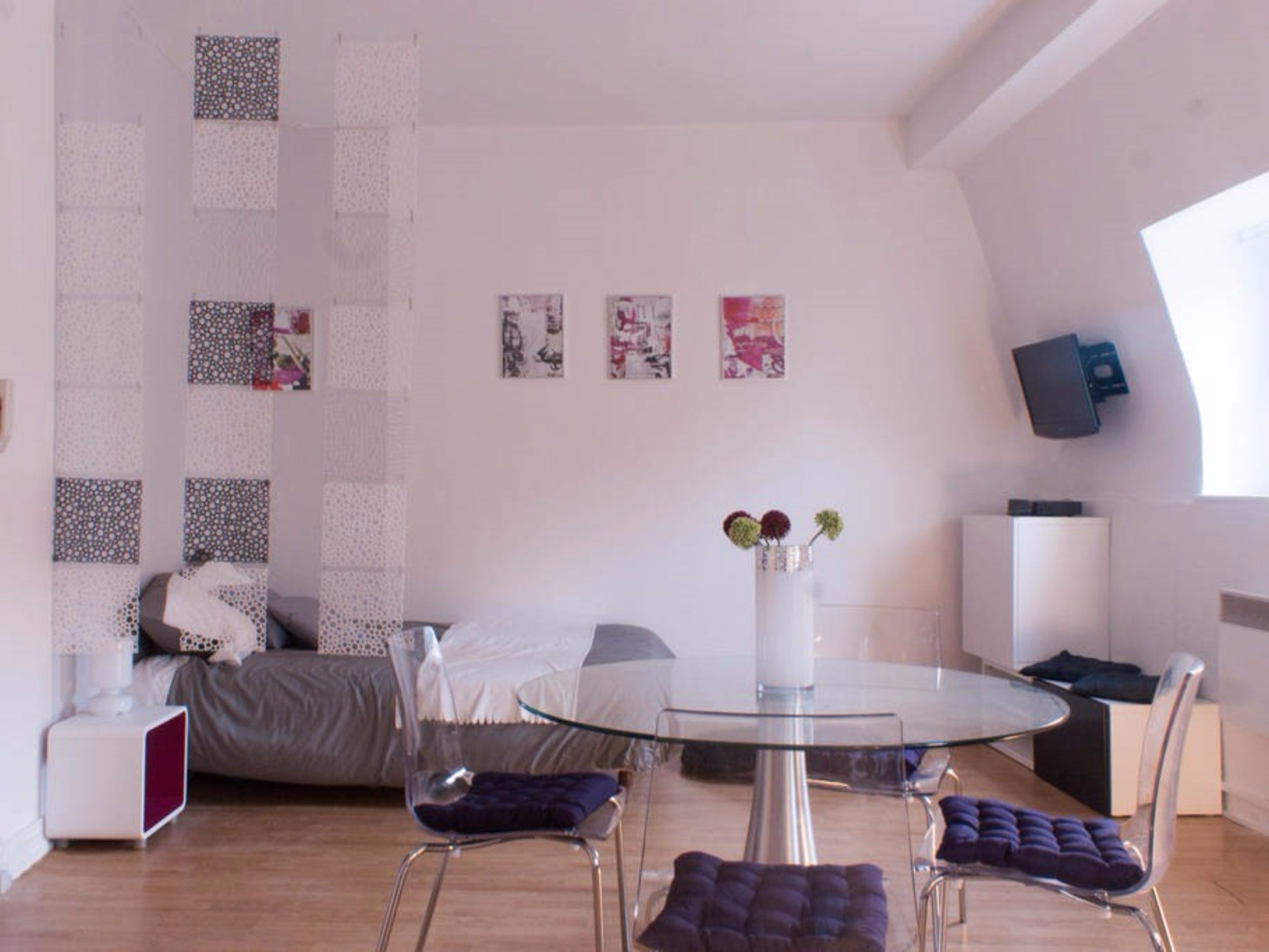 Studio (2nd floor, 3 persons) | Woonruimte | Flatscreentelevisie