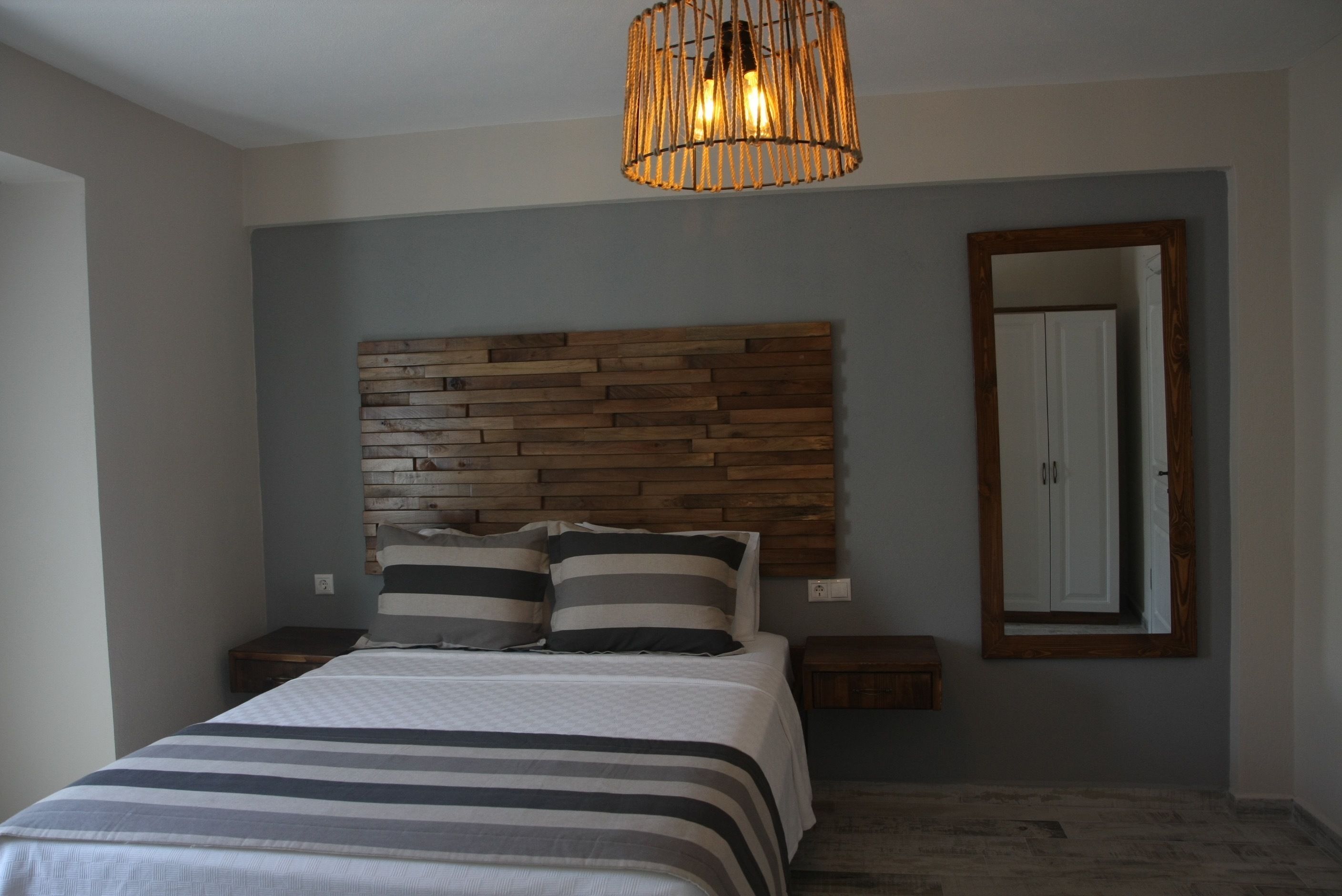 standard double room | desk, iron/ironing board, free wifi