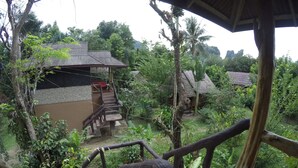 Standard Bungalow with Fan | Uitzicht vanaf balkon