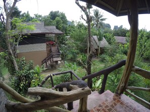 Standard Bungalow with Fan | 阳台景观