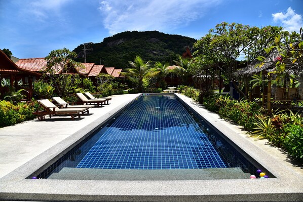 Outdoor pool - Thai House Resort (Pranburi)