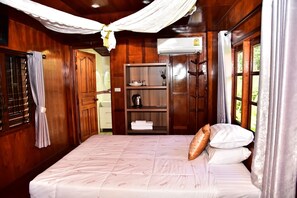 1 bedroom, blackout drapes, iron/ironing board, rollaway beds - Thai House Resort (Pranburi)