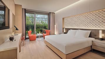 1 bedroom, premium bedding, free minibar items, in-room safe