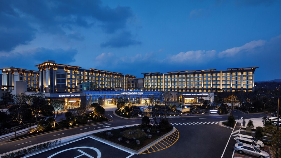 Landing Jeju Shinhwa World Hotels & Resorts