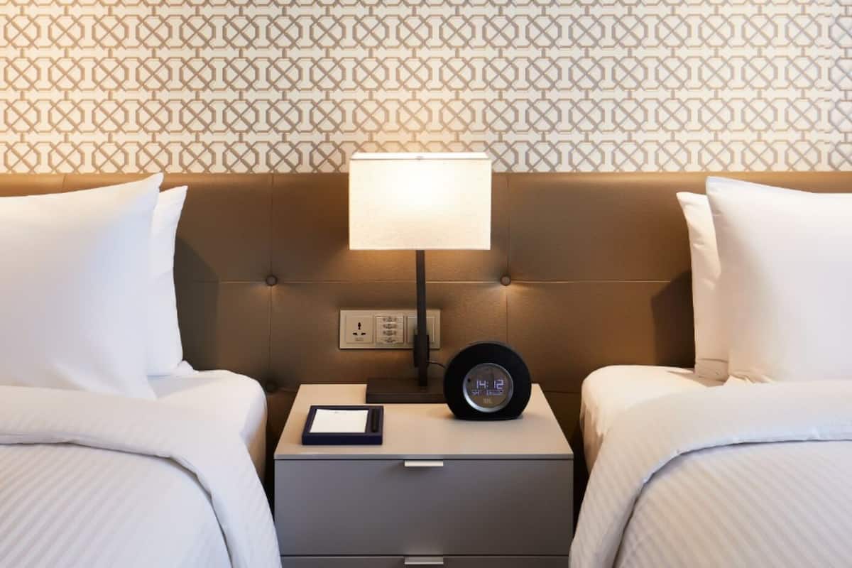 1 bedroom, premium bedding, in-room safe, desk