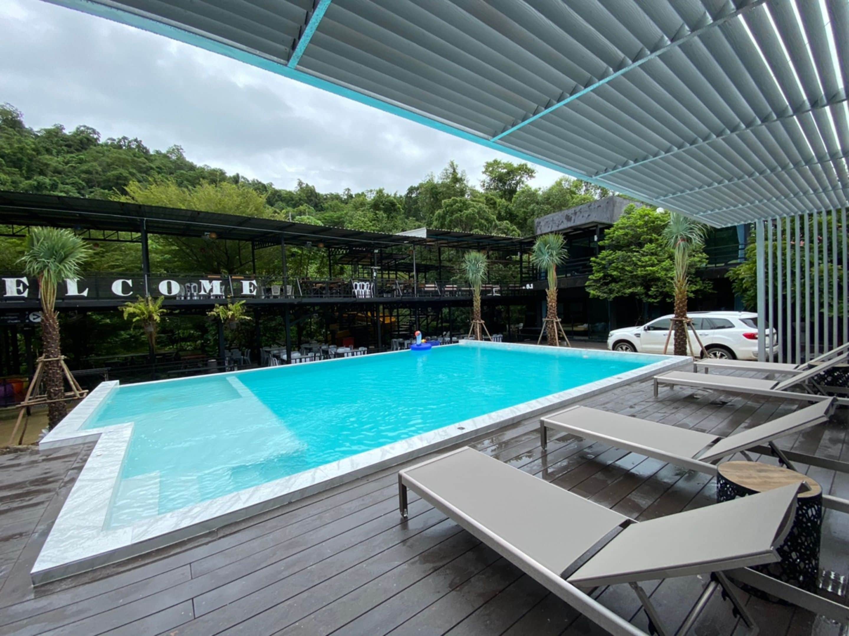 Alberca al aire libre 