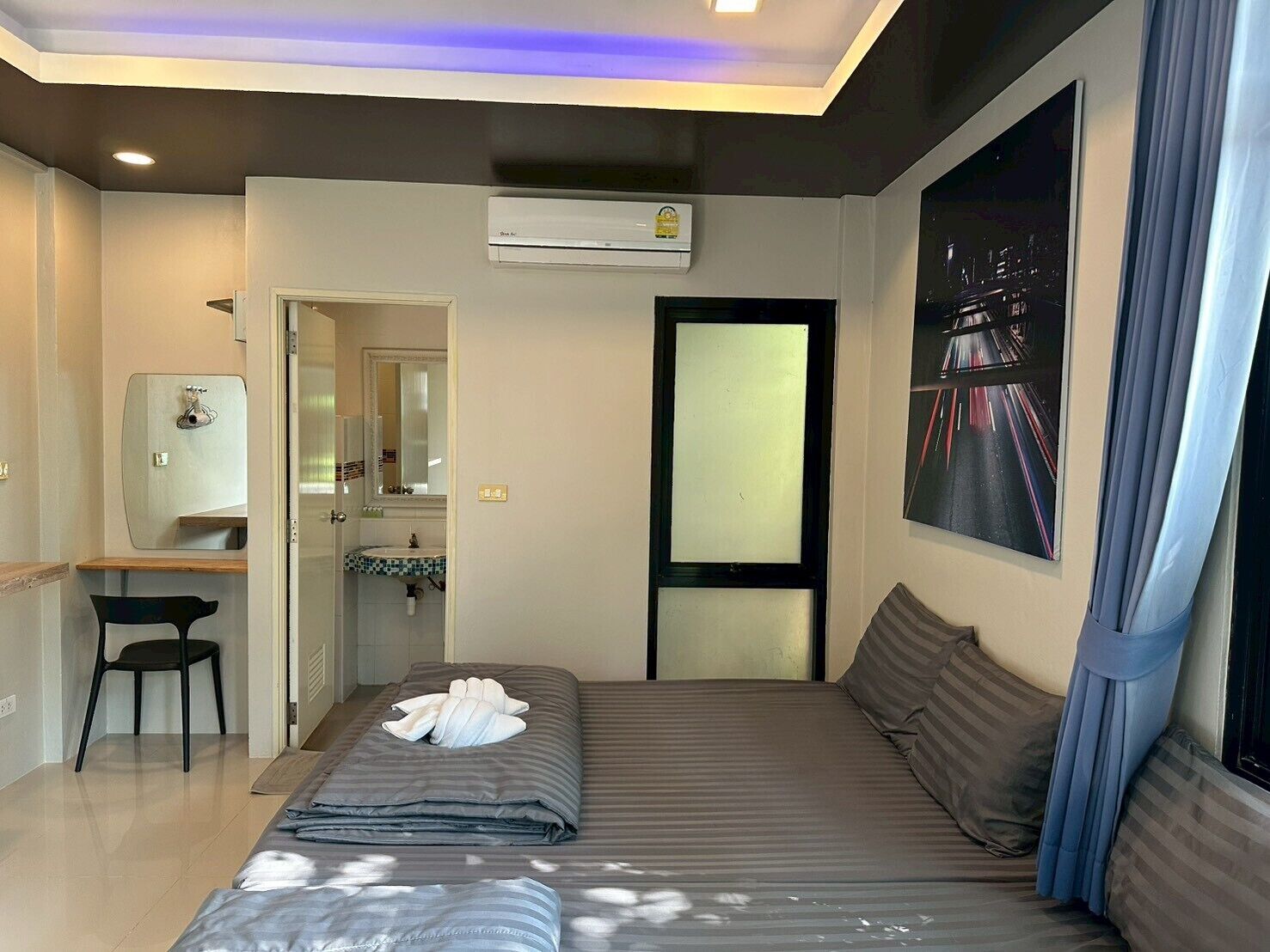 Wifi gratis y ropa de cama 