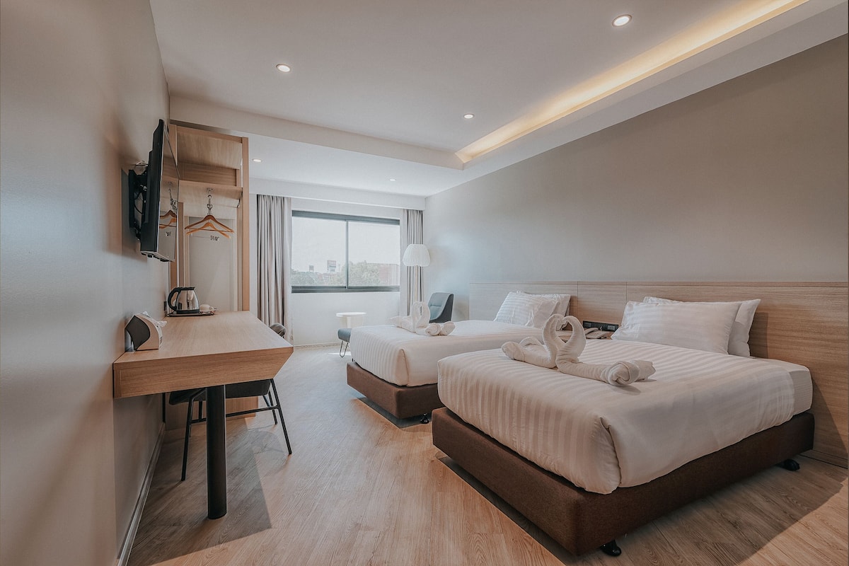 Habitación Deluxe con 2 camas individuales, para no fumadores | Escritorio, espacio para trabajar con laptop y wifi gratis