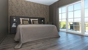 Minibar, individually decorated, desk, laptop workspace - Charmehotel Kruishof LuXus (Ostend)