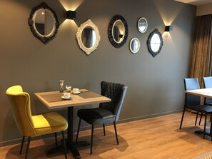 Desayuno buffet incluido todos los días