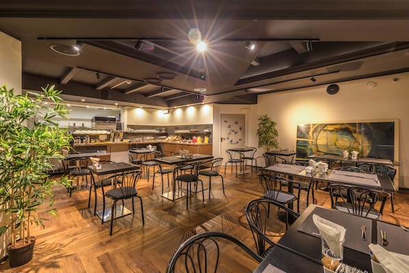 Breakfast buffet - Hotel Roxy (Milan)