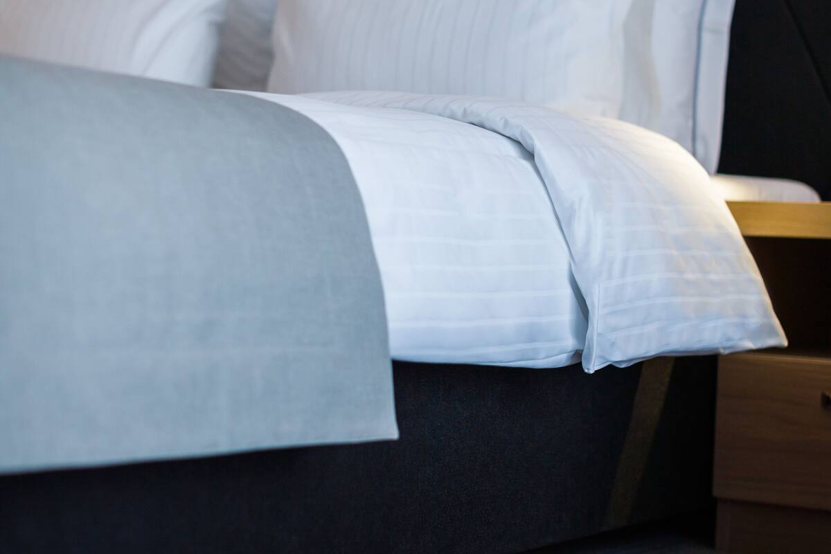 premium bedding, in-room safe, desk, soundproofing