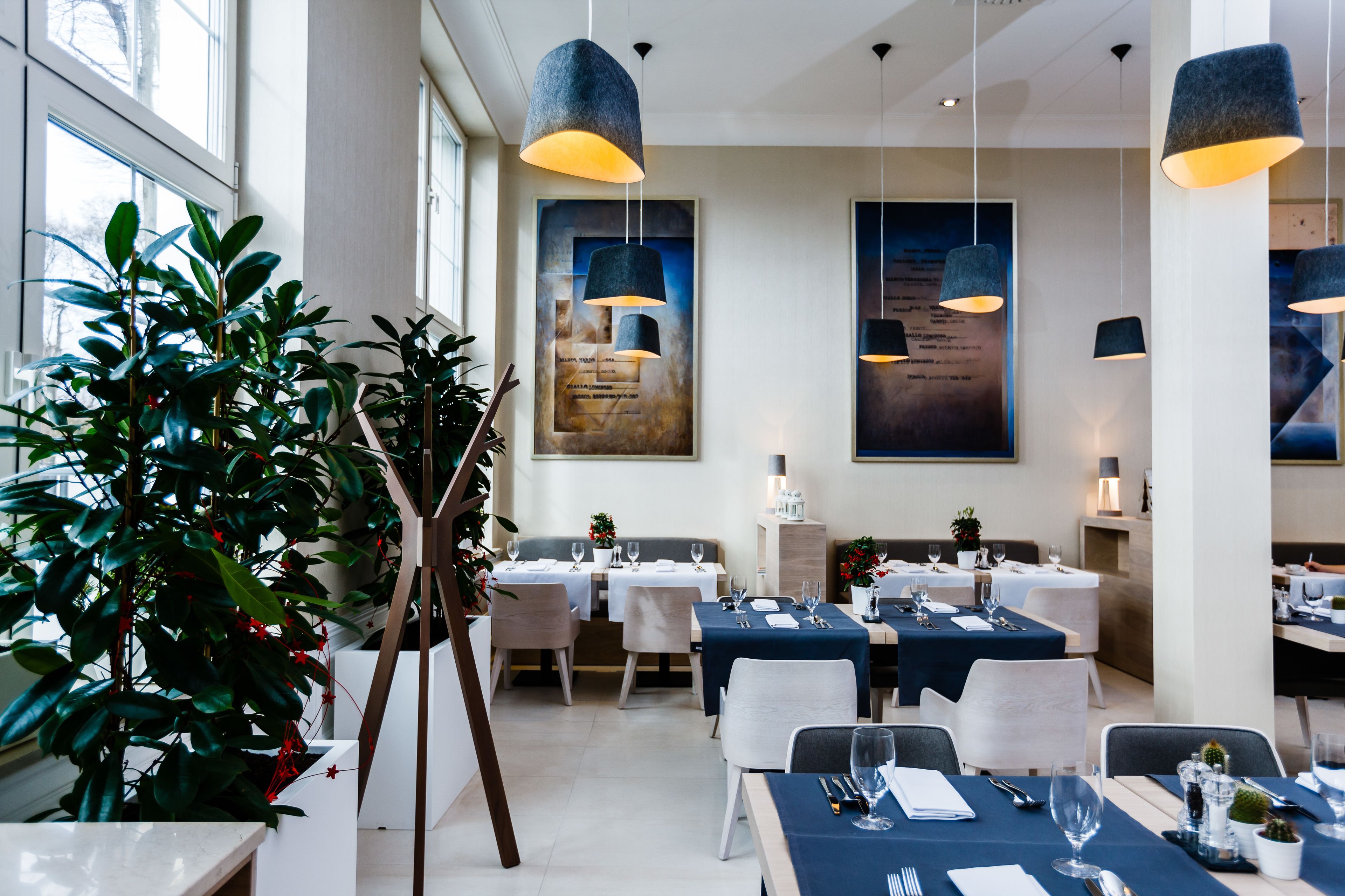 breakfast, lunch, dinner served; local and international cuisine