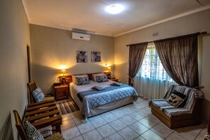 Luxury Double/Twin Room | Minibar, värdeförvaringsskåp på rummet och individuell inredning