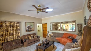 Reception - African Dreamz Guest House (St. Lucia)