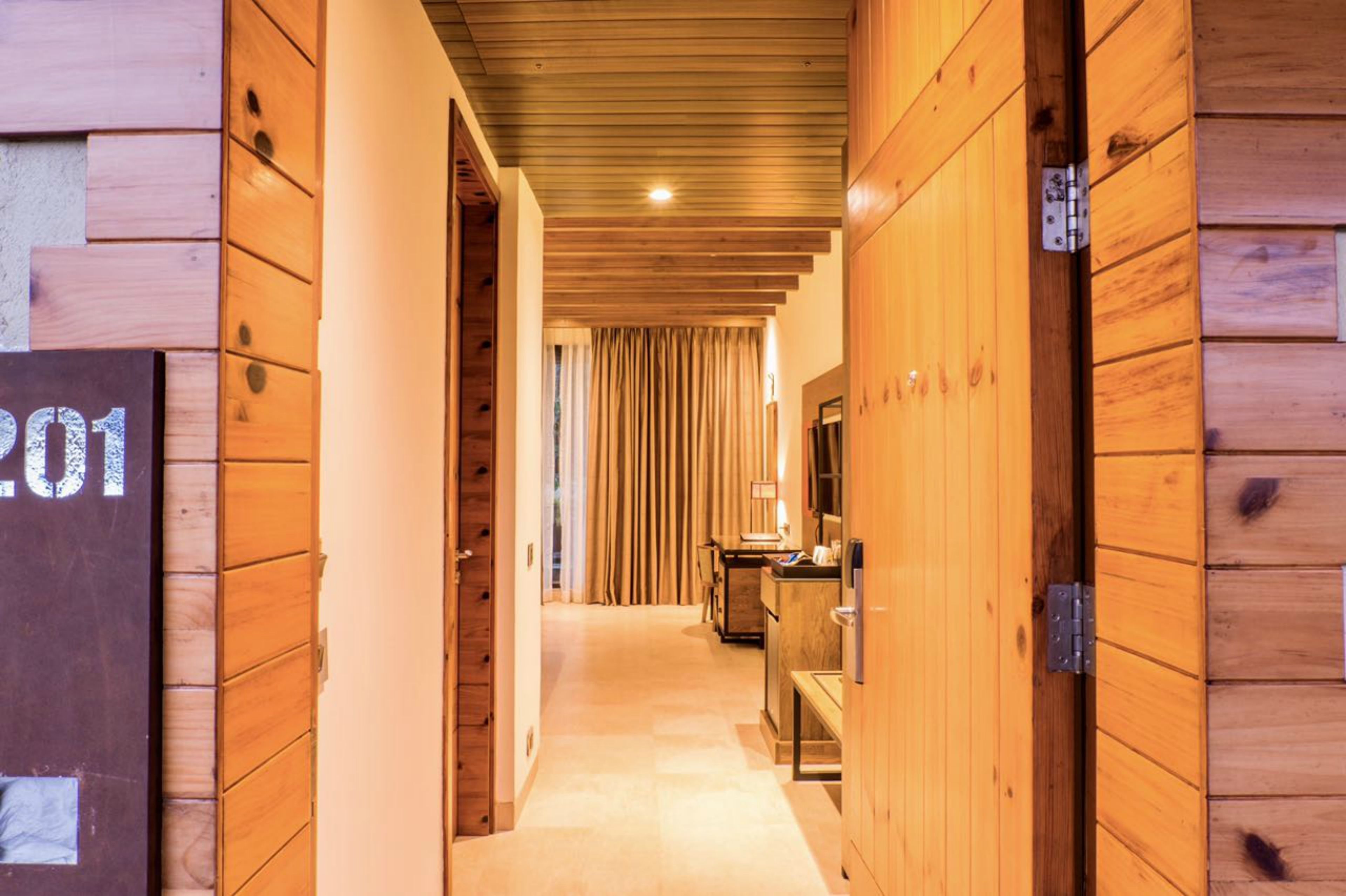 1 bedroom, premium bedding, minibar, in-room safe