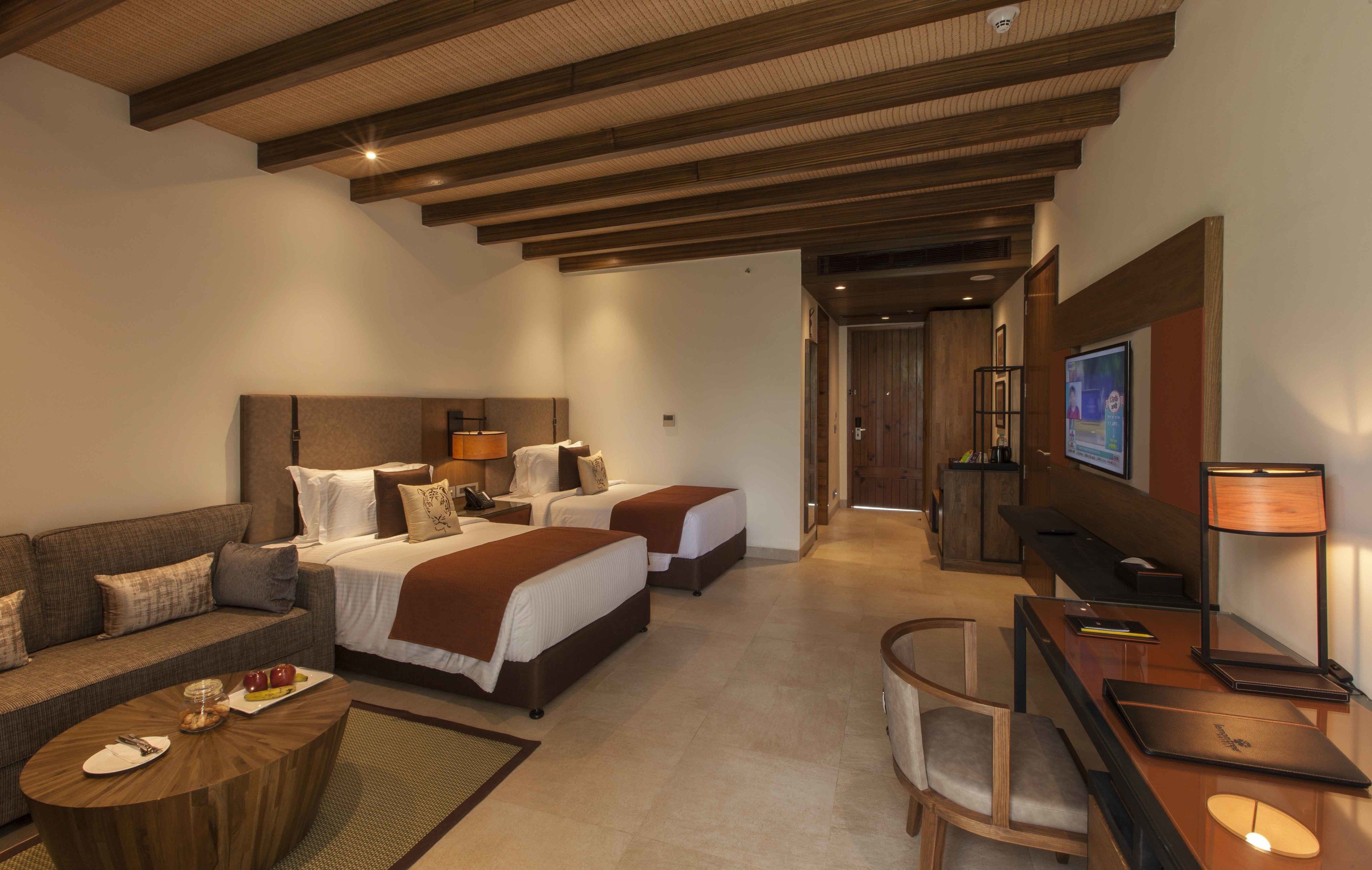 deluxe room | 1 bedroom, premium bedding, minibar, in-room safe