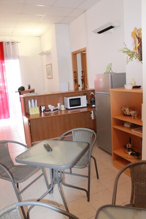 Free daily on-the-go breakfast  - Copenaghen House (Sassari)