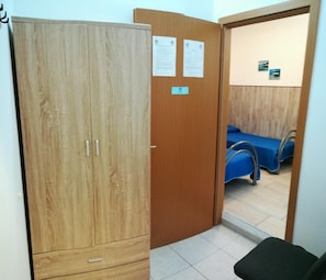 Desk, iron/ironing board, free WiFi - Copenaghen House (Sassari)