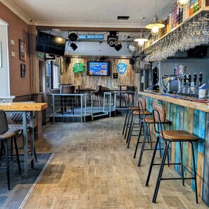 Bar (en la propiedad)