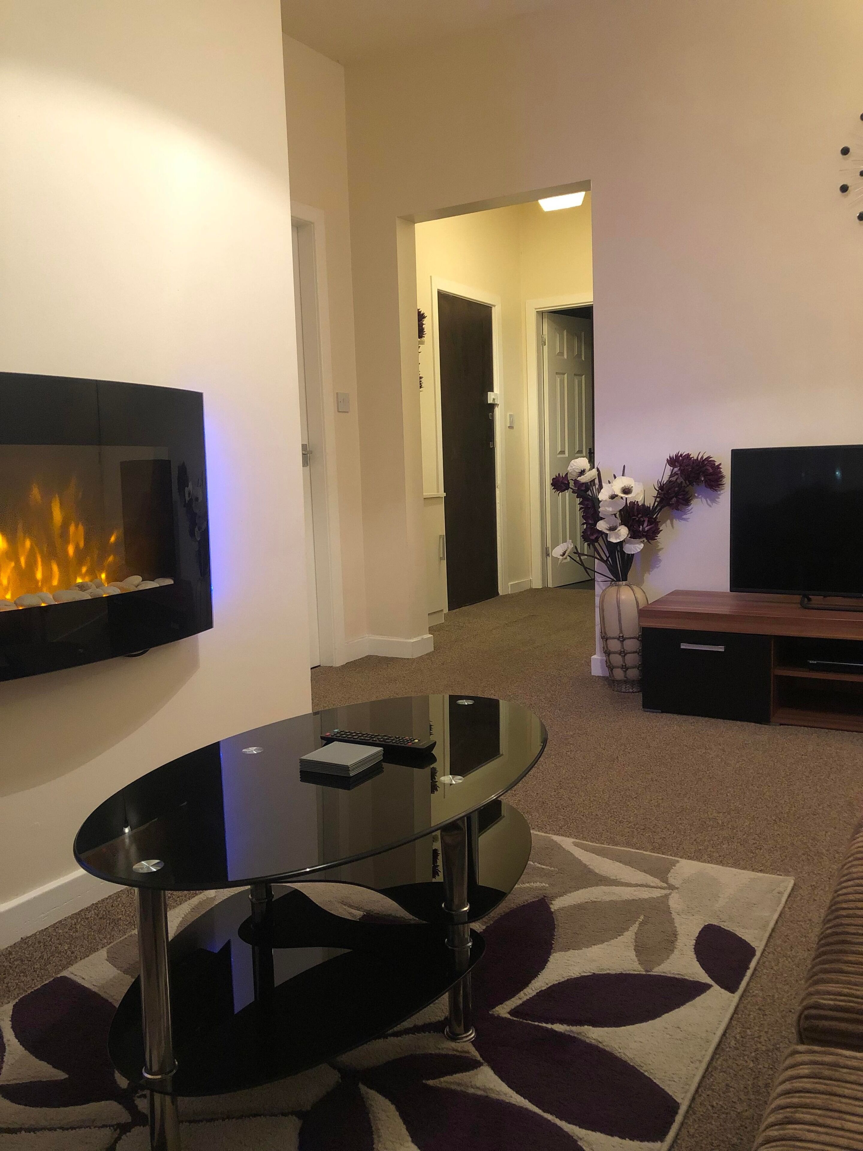 家庭公寓, 2 間臥室 (Flat 5) | 起居區 | 平面電視