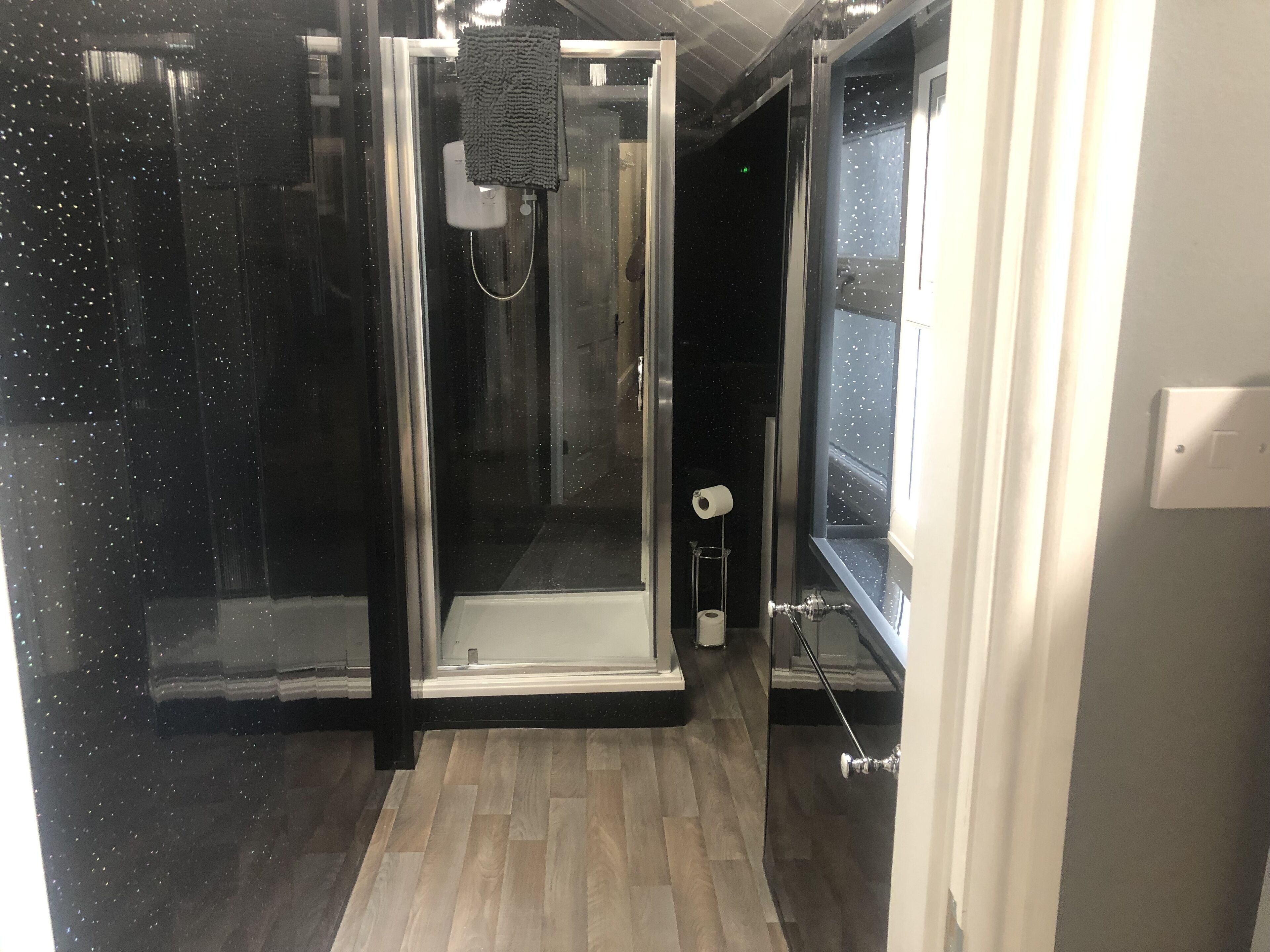 Apartment, 1 Bedroom (Flat 1) | Bathroom | Hair dryer