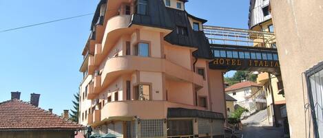 Fachada de la propiedad