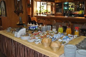 Breakfast area - Hotel Italia (Sarajevo)