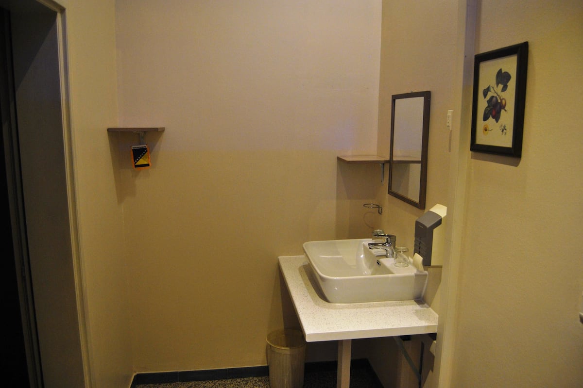 Free toiletries, hair dryer