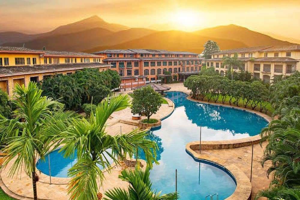 Discover Resorts