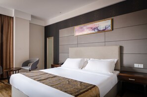 Double Room | In-room safe, desk, blackout drapes, free WiFi - Star Hotel and Casino (Kampala)