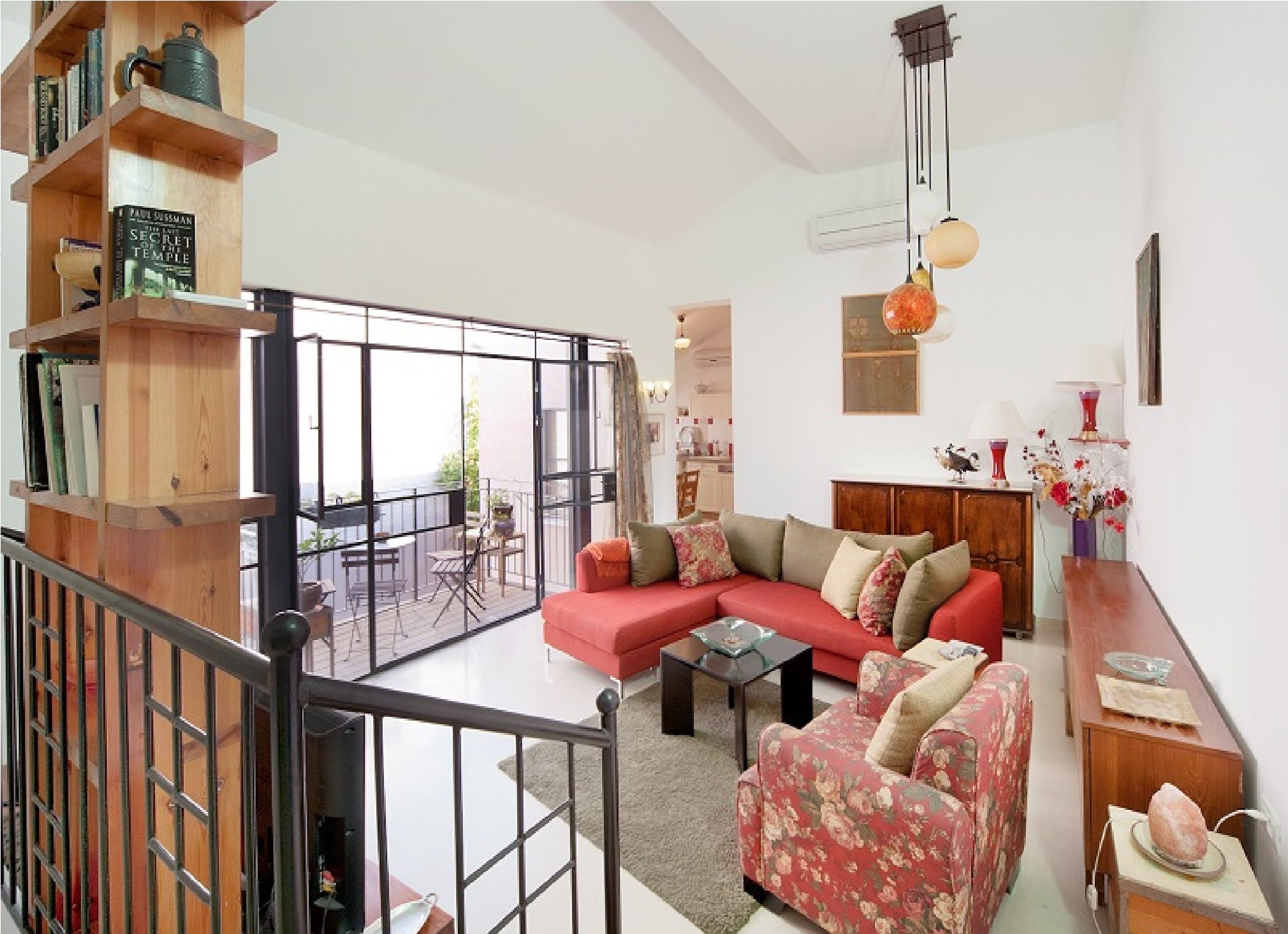 Apartment | Living area | Flat-screen TV