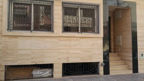 EntrĂ©e de lâhĂ©bergement