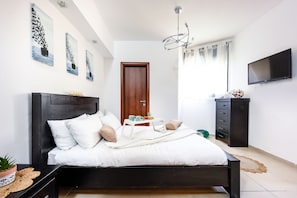 Apartment, 2 Bedrooms | 3 bedrooms, desk, iron/ironing board, free cribs/infant beds