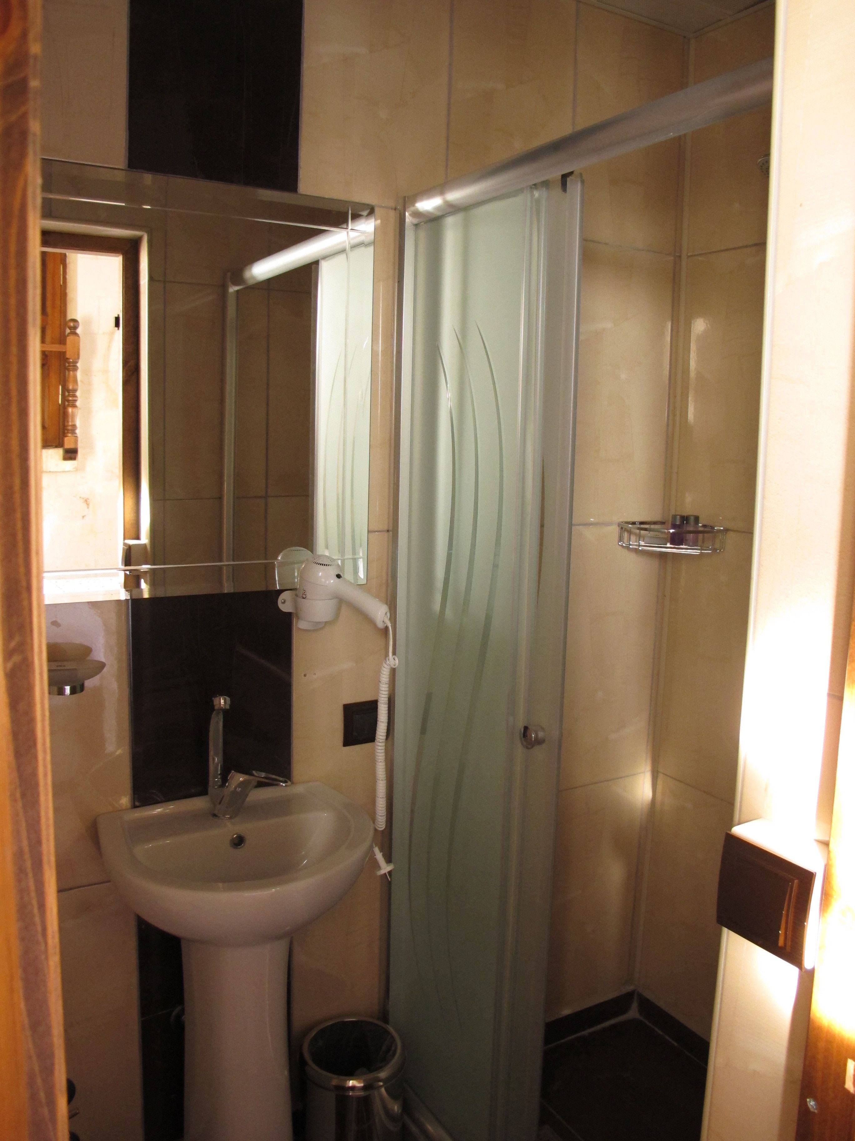 double room | bathroom sink