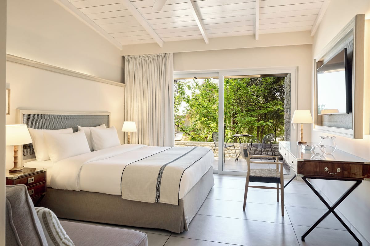 Deluxe Double Room | Premium bedding, pillowtop beds, in-room safe, desk