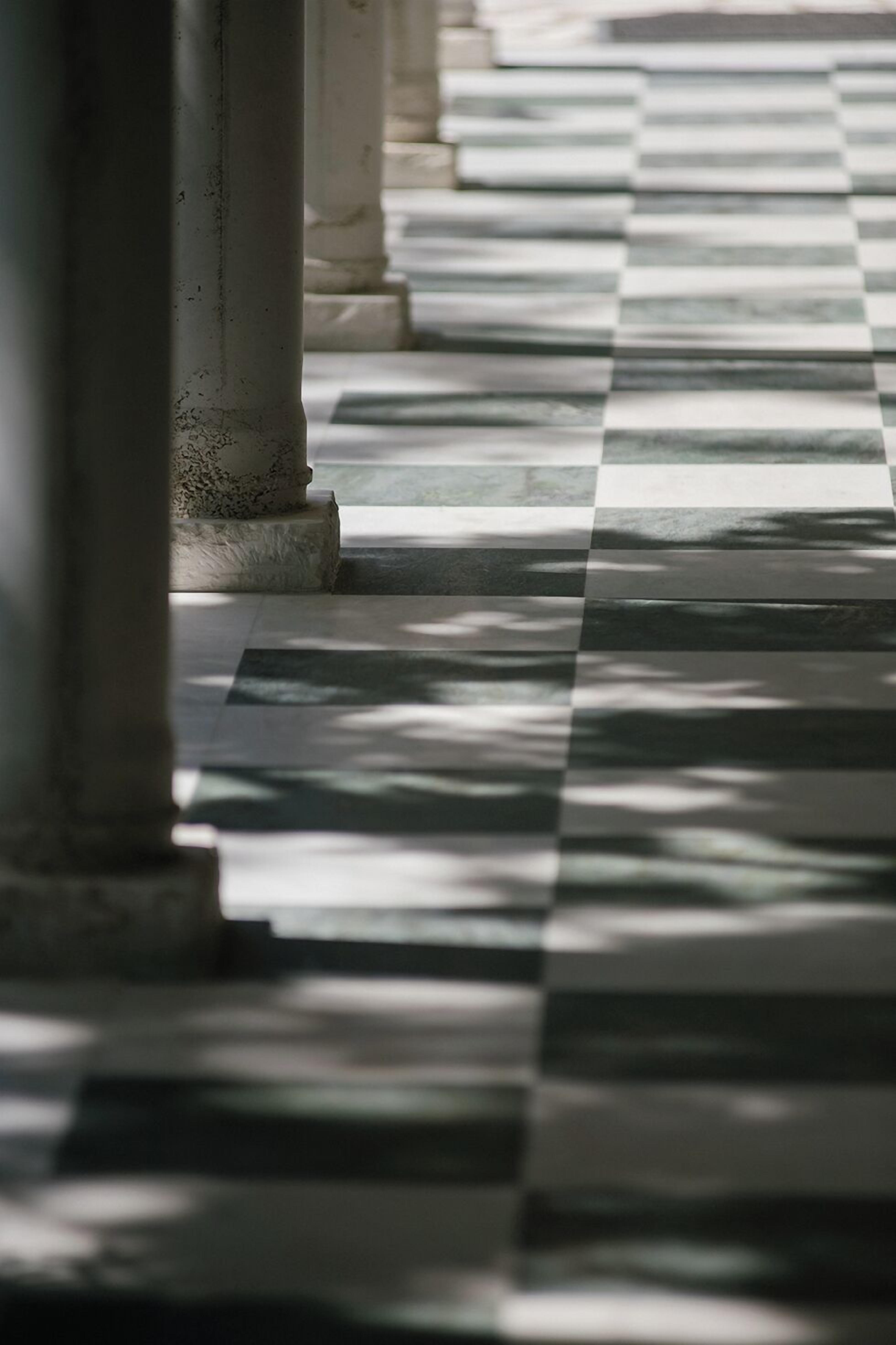 2 bars/lounges, poolside bar, beach bar