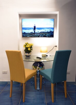 Standaard kamer, 1 twee- of 2 eenpersoonsbedden | Luxe beddengoed, een minibar, een kluis op de kamer, een bureau