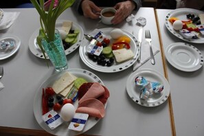 Breakfast for a fee - Ak Asya Hotel (Antalya)