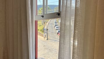 华丽三人房 | 迷你吧、熨斗/熨板、免费 WiFi、床单