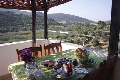 Zeybek 2 Pension & Apart