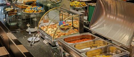 Petit déjeuner buffet compris tous les jours