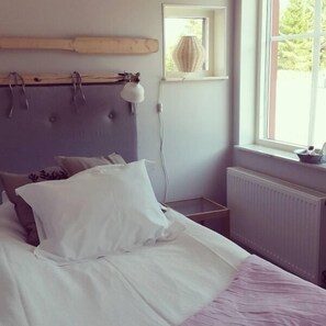 أغطية فراش متميزة ومكتب وستائر تعتيم ومكواة/لوح كي