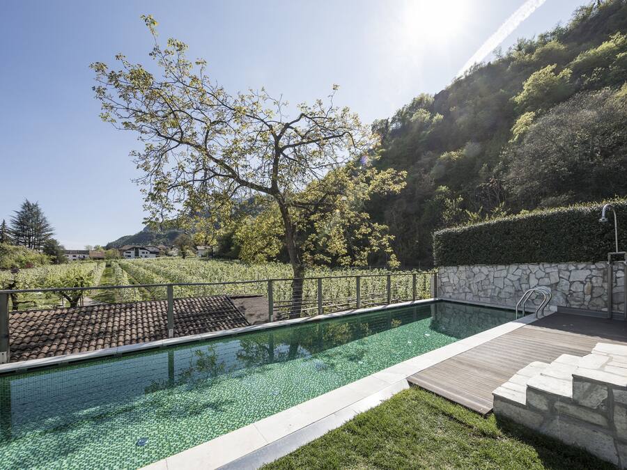 Außenpool (je nach Saison geöffnet), Pool auf dem Dach, Sonnenschirme